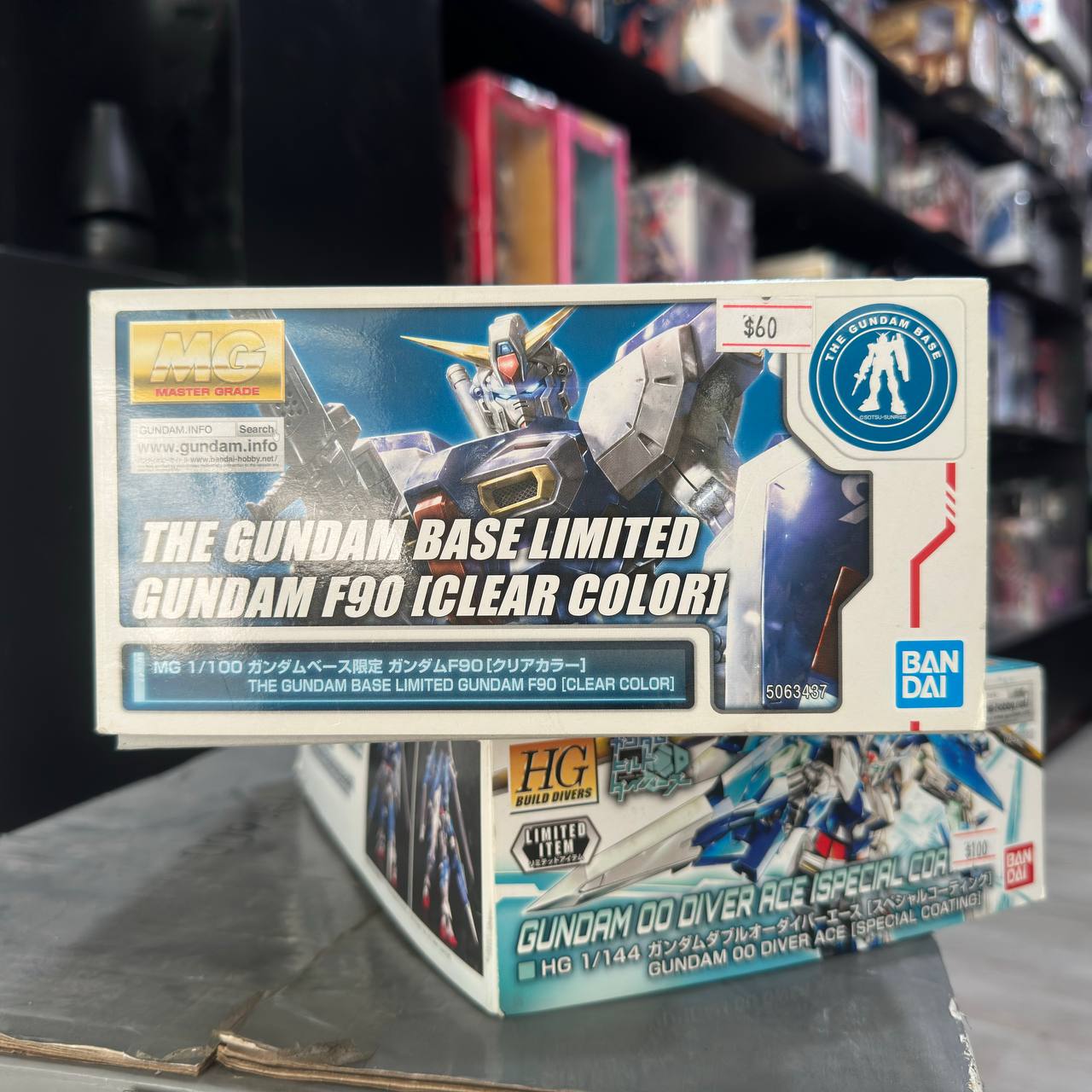 MG Gundam F90 Mobile Suit